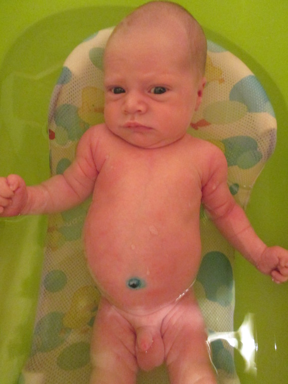 Нашему сыночку месяц!!!