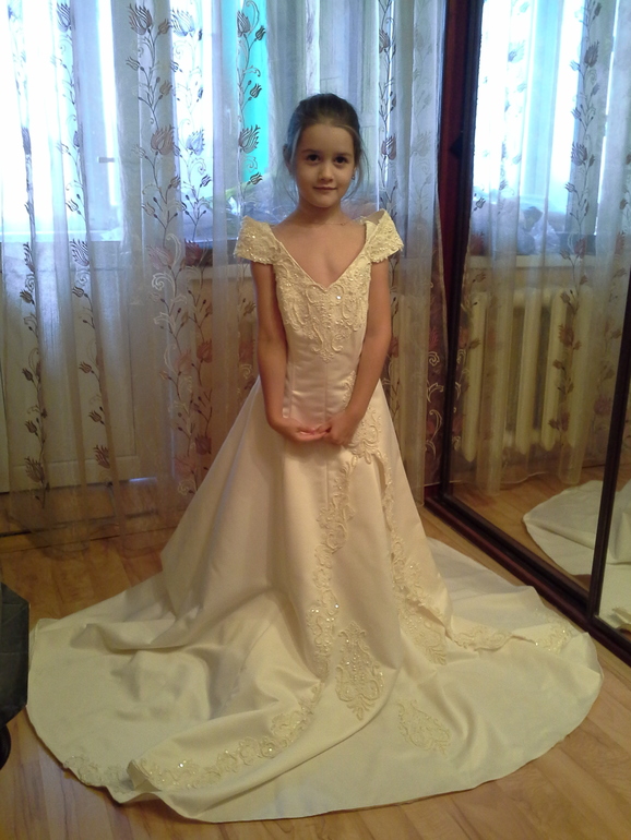 Примерка свадебного платья