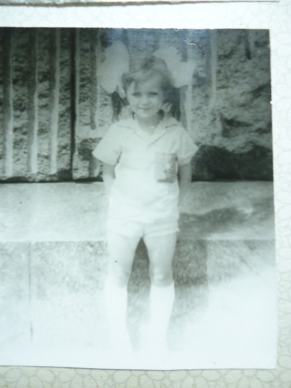 Разбирая старые альбомы....