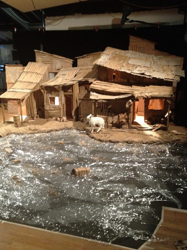 Мастерство из мусора. Играем в картонные коробки!