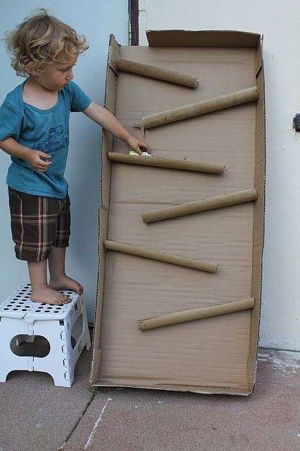 Мастерство из мусора. Играем в картонные коробки!