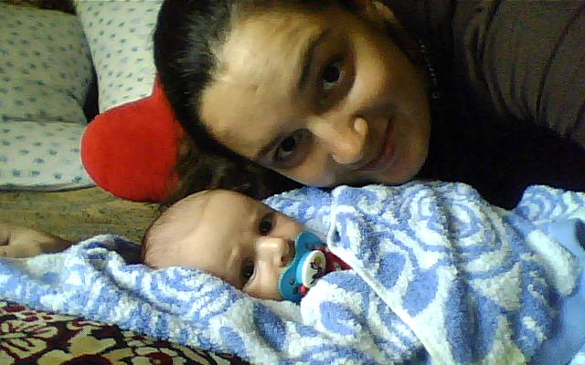 На прогулке.......дочка машенька и сыночек мишенька....ну и я