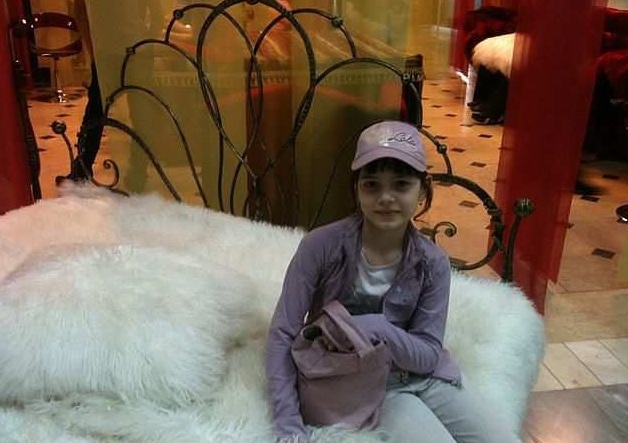 Анечка и Шуана!!! еще малявки.