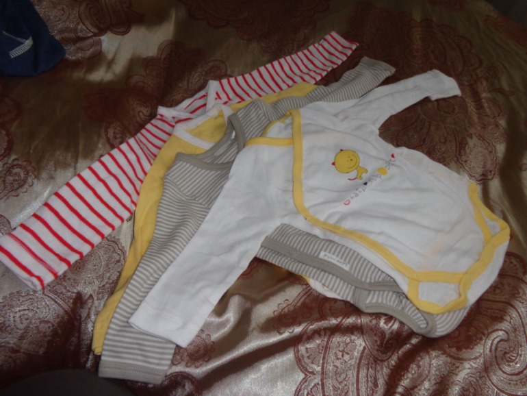 Самые первые вещички для малыша =)