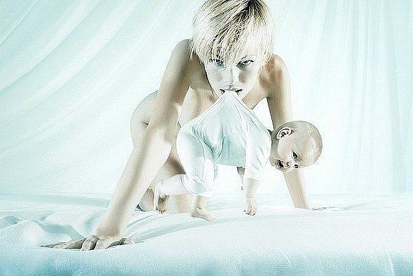 Я многое стерпеть смогу: обиду, боль, лишения. Но за ребенка я порву без капли сожаления.